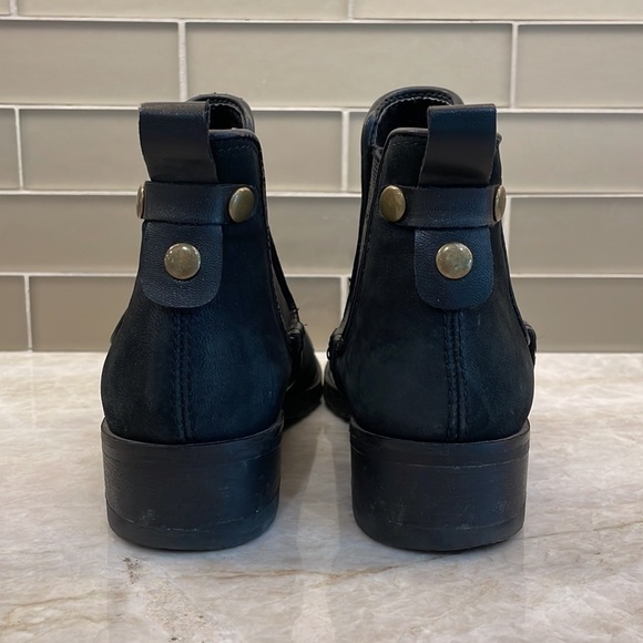 Steve Madden Graahan Suede Black Ankle Booties Size 6.5 - Picture 4 of 12